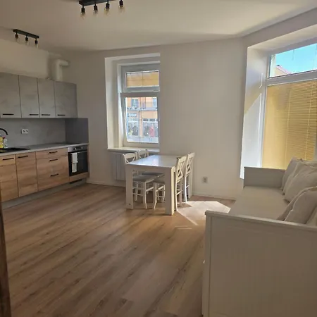 Westwing Near To Airport * קלדנו